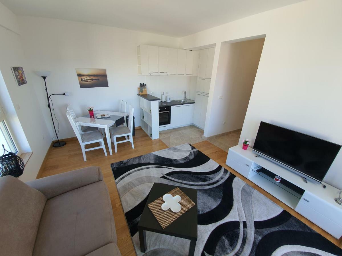 As Apartments Rafailovići Eksteriør billede
